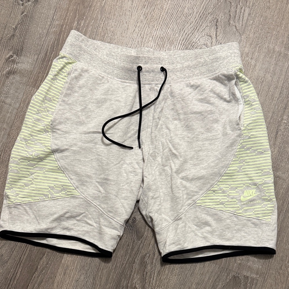 Nike Men's Athletic Shorts in Light Gray and Lime